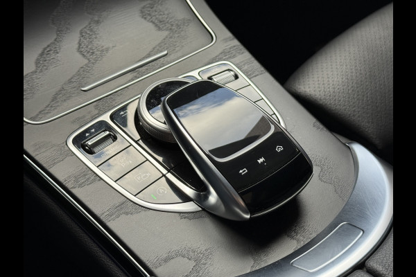 Mercedes-Benz C-Klasse 180 Business Solution AMG | Pano | 22.000km NAP | Leder | Sfeerverlichting | Apple Carplay