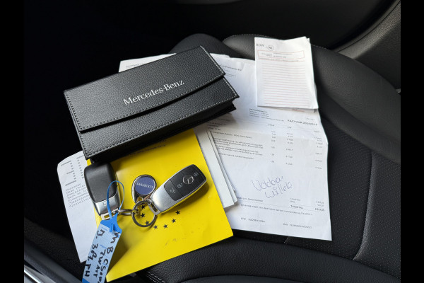 Mercedes-Benz C-Klasse 180 Business Solution AMG | Pano | 22.000km NAP | Leder | Sfeerverlichting | Apple Carplay