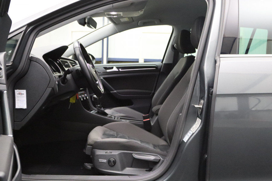 Volkswagen Golf Variant 1.5 TSI 150 PK Automaat Highline R-Line Business, Massage, Carplay, Trekhaak