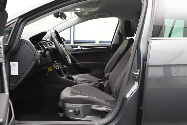 Volkswagen Golf Variant 1.5 TSI 150 PK Automaat Highline R-Line Business, Massage, Carplay, Trekhaak