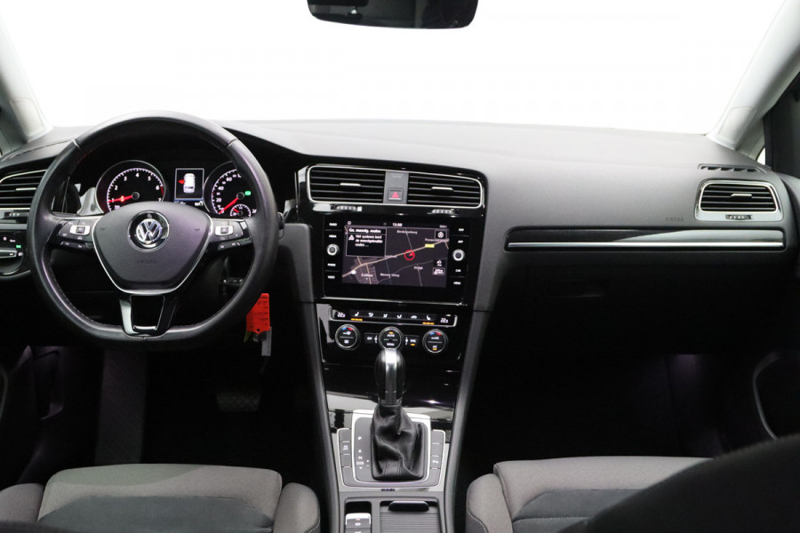 Volkswagen Golf Variant 1.5 TSI 150 PK Automaat Highline R-Line Business, Massage, Carplay, Trekhaak
