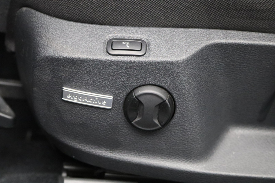 Volkswagen Golf Variant 1.5 TSI 150 PK Automaat Highline R-Line Business, Massage, Carplay, Trekhaak