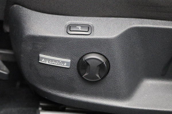 Volkswagen Golf Variant 1.5 TSI 150 PK Automaat Highline R-Line Business, Massage, Carplay, Trekhaak