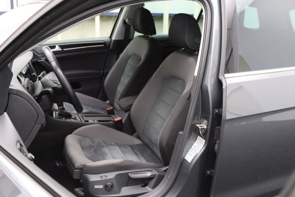 Volkswagen Golf Variant 1.5 TSI 150 PK Automaat Highline R-Line Business, Massage, Carplay, Trekhaak