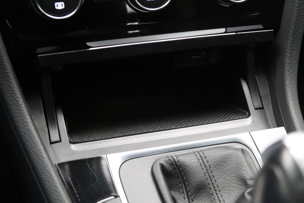 Volkswagen Golf Variant 1.5 TSI 150 PK Automaat Highline R-Line Business, Massage, Carplay, Trekhaak