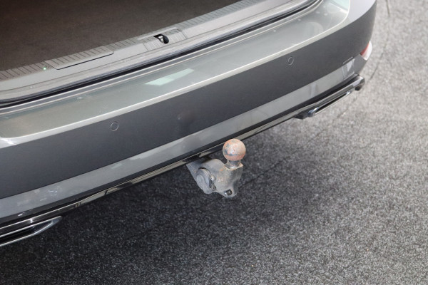 Volkswagen Golf Variant 1.5 TSI 150 PK Automaat Highline R-Line Business, Massage, Carplay, Trekhaak