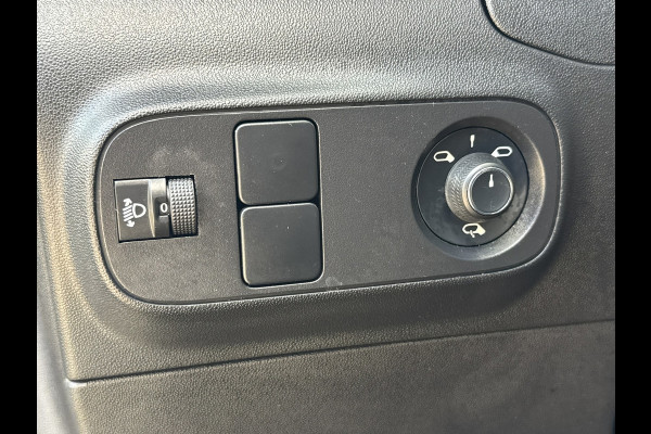 Citroën C3 1.2 PureTech C-Series 110pk Cruise Clima Carplay Navigatie Verwarmde stoelen