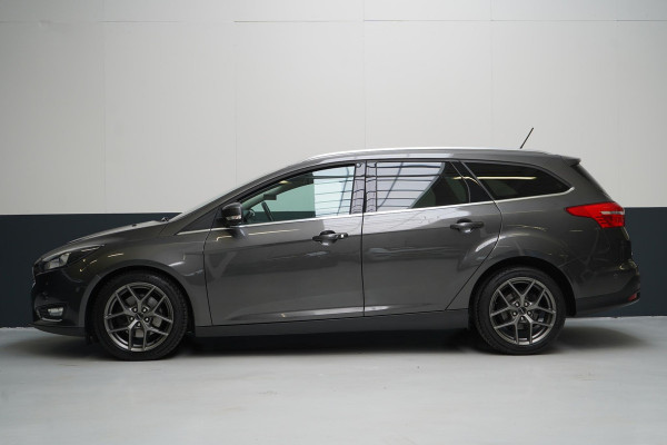 Ford FOCUS Wagon 1.5 150pk Titanium Automaat | Winterpack | Trekhaak | All-seasonbanden | Keyless | Cruise control | Apple Carplay