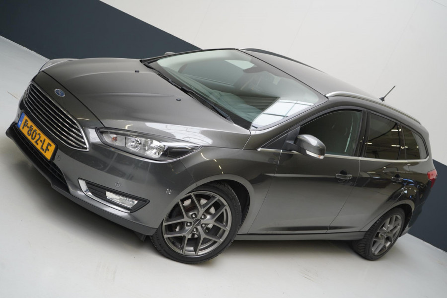 Ford FOCUS Wagon 1.5 150pk Titanium Automaat | Winterpack | Trekhaak | All-seasonbanden | Keyless | Cruise control | Apple Carplay