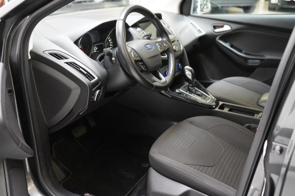 Ford FOCUS Wagon 1.5 150pk Titanium Automaat | Winterpack | Trekhaak | All-seasonbanden | Keyless | Cruise control | Apple Carplay