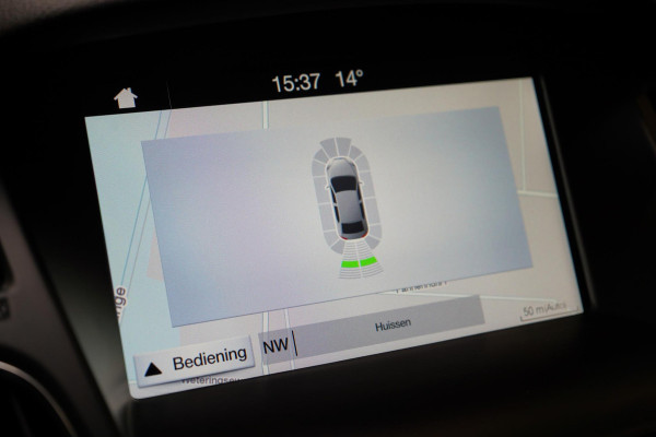 Ford FOCUS Wagon 1.5 150pk Titanium Automaat | Winterpack | Trekhaak | All-seasonbanden | Keyless | Cruise control | Apple Carplay