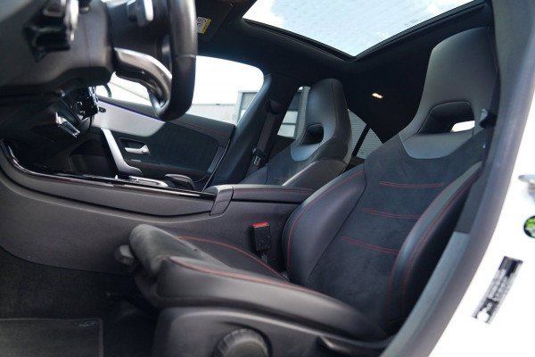 Mercedes-Benz CLA-Klasse 250 e Business Solution AMG Limited | Panorama | Sfeerverlichting LED | Camera | Leder/Alcantara | Trekha