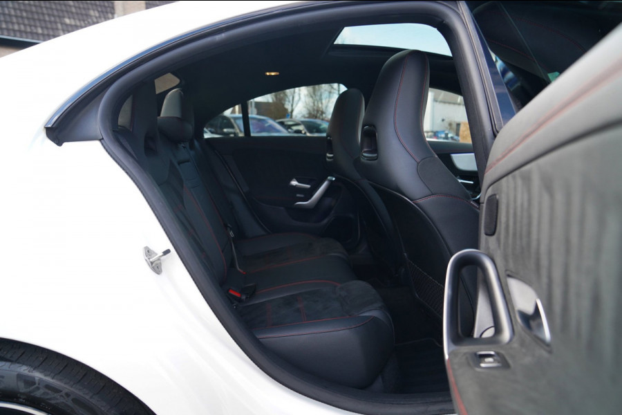 Mercedes-Benz CLA-Klasse 250 e Business Solution AMG Limited | Panorama | Sfeerverlichting LED | Camera | Leder/Alcantara | Trekha
