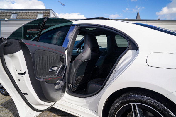 Mercedes-Benz CLA-Klasse 250 e Business Solution AMG Limited | Panorama | Sfeerverlichting LED | Camera | Leder/Alcantara | Trekha