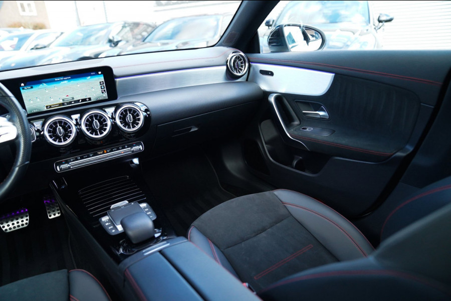 Mercedes-Benz CLA-Klasse 250 e Business Solution AMG Limited | Panorama | Sfeerverlichting LED | Camera | Leder/Alcantara | Trekha