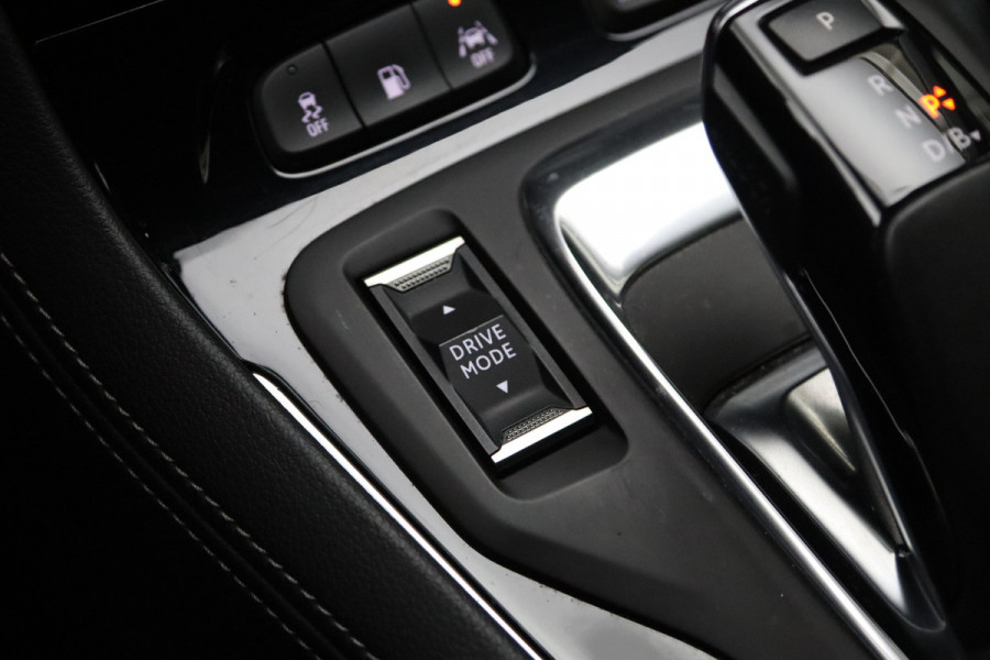 Opel Grandland X 1.6 Turbo Hybrid4 300 PK Ultimate, Trekhaak, 360 Camera, Leder, Stoelkoeling & Verwarming, 19" LM,