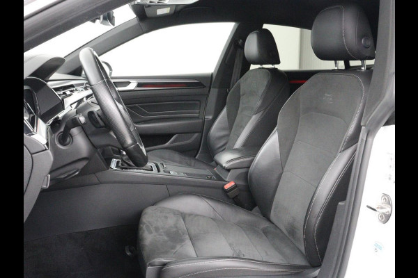 Volkswagen Arteon 1.4 TSI eHybrid R-Line | Head-Up | 360 Camera | Stoelverwarming | Leder/Alcantara | Carplay | Massage | Achterbankverwarming | Virtual Cockpit | LED Plus | Navigatie | PHEV | Plug In