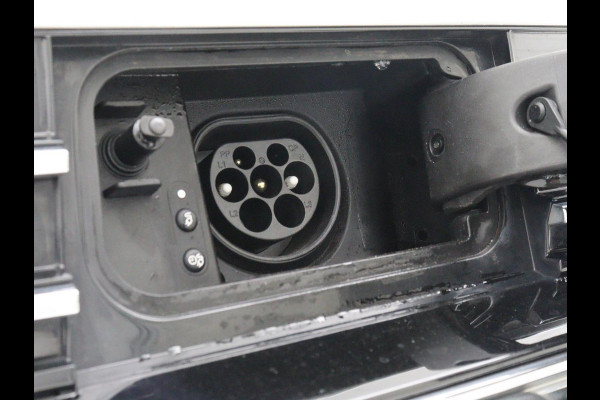 Volkswagen Arteon 1.4 TSI eHybrid R-Line | Head-Up | 360 Camera | Stoelverwarming | Leder/Alcantara | Carplay | Massage | Achterbankverwarming | Virtual Cockpit | LED Plus | Navigatie | PHEV | Plug In