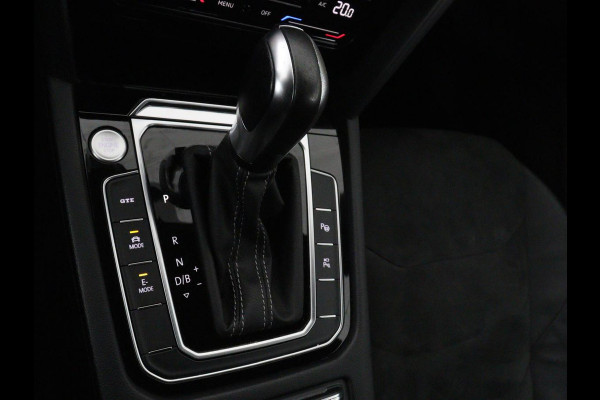 Volkswagen Arteon 1.4 TSI eHybrid R-Line | Head-Up | 360 Camera | Stoelverwarming | Leder/Alcantara | Carplay | Massage | Achterbankverwarming | Virtual Cockpit | LED Plus | Navigatie | PHEV | Plug In