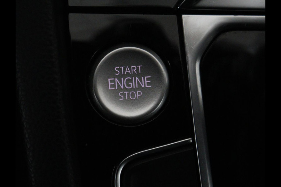 Volkswagen Arteon 1.4 TSI eHybrid R-Line | Head-Up | 360 Camera | Stoelverwarming | Leder/Alcantara | Carplay | Massage | Achterbankverwarming | Virtual Cockpit | LED Plus | Navigatie | PHEV | Plug In