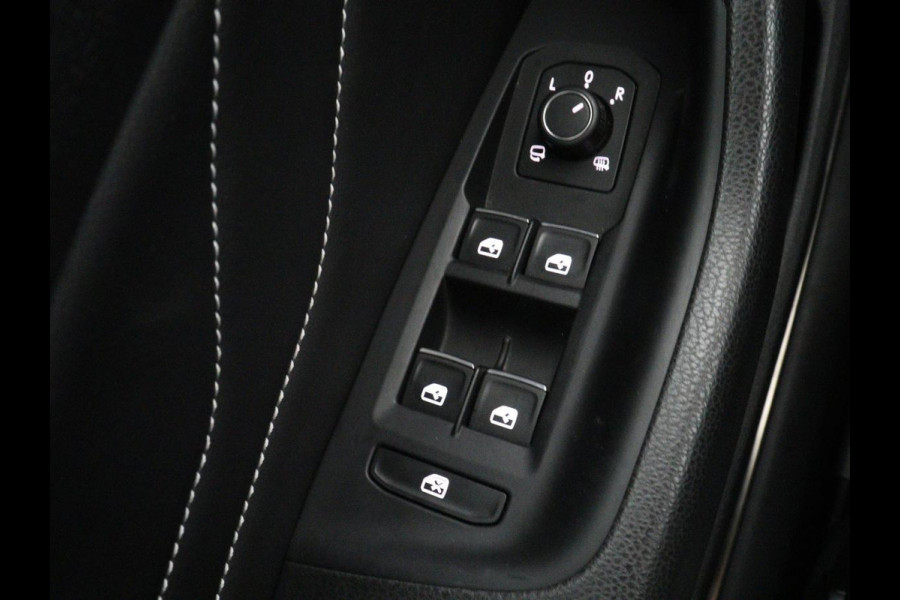 Volkswagen Arteon 1.4 TSI eHybrid R-Line | Head-Up | 360 Camera | Stoelverwarming | Leder/Alcantara | Carplay | Massage | Achterbankverwarming | Virtual Cockpit | LED Plus | Navigatie | PHEV | Plug In