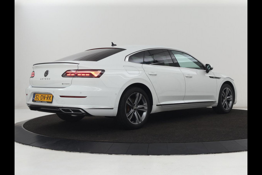 Volkswagen Arteon 1.4 TSI eHybrid R-Line | Head-Up | 360 Camera | Stoelverwarming | Leder/Alcantara | Carplay | Massage | Achterbankverwarming | Virtual Cockpit | LED Plus | Navigatie | PHEV | Plug In