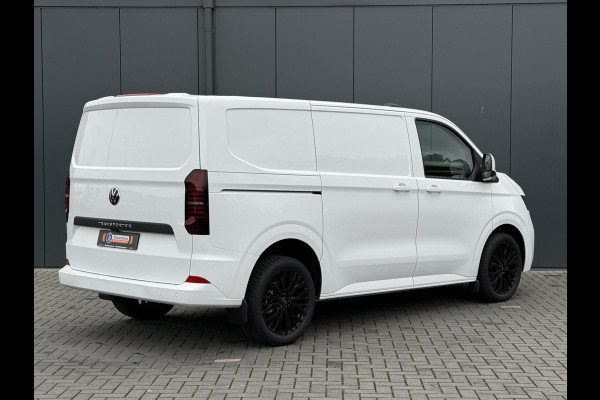Volkswagen Transporter 2.0 TDI 150 PK STYLE / AUTOMAAT / L1H1 / BPM VRIJ! / ACHTERKLEP / ECC / CRUISE / LANE ASSIST / CAMERA / 3-ZITS