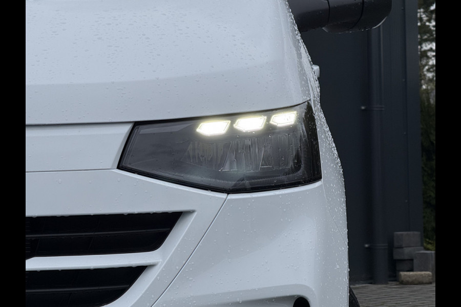 Volkswagen Transporter 2.0 TDI 150 PK STYLE / AUTOMAAT / L1H1 / BPM VRIJ! / ACHTERKLEP / ECC / CRUISE / LANE ASSIST / CAMERA / 3-ZITS