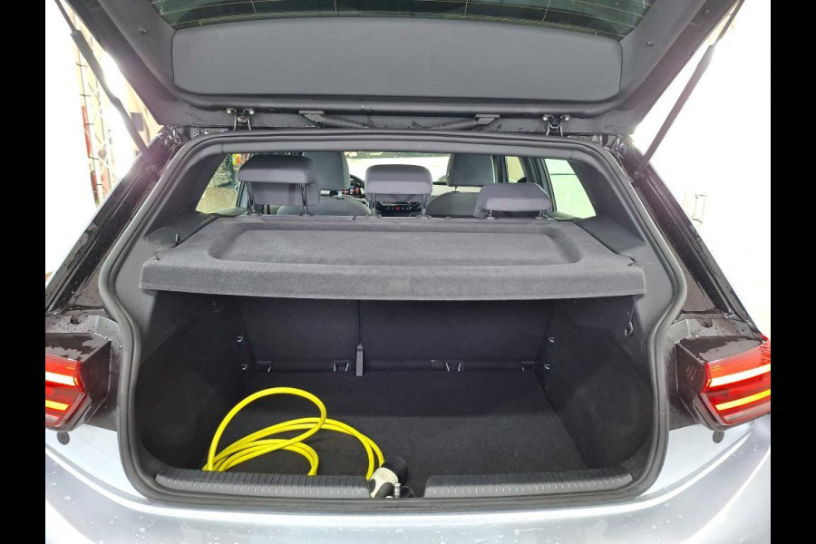 Volkswagen ID.3 Life 58 kWh stoelverwarming | navi | sfeer