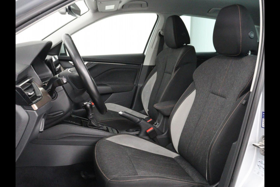 Škoda Kamiq 1.0 TSI Business Edition | Stoelverwarming | Carplay | Navigatie | Keyless | Virtual Cockpit | Full LED | Parkeerhulp | Climate control | Cruise control | Bluetooth