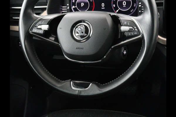 Škoda Kamiq 1.0 TSI Business Edition | Stoelverwarming | Carplay | Navigatie | Keyless | Virtual Cockpit | Full LED | Parkeerhulp | Climate control | Cruise control | Bluetooth