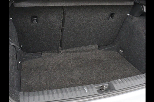 Škoda Kamiq 1.0 TSI Business Edition | Stoelverwarming | Carplay | Navigatie | Keyless | Virtual Cockpit | Full LED | Parkeerhulp | Climate control | Cruise control | Bluetooth