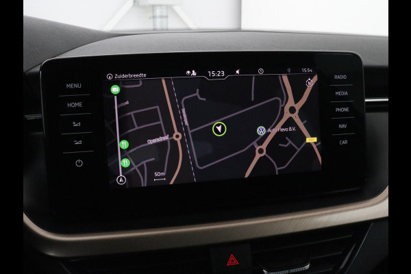 Škoda Kamiq 1.0 TSI Business Edition | Stoelverwarming | Carplay | Navigatie | Keyless | Virtual Cockpit | Full LED | Parkeerhulp | Climate control | Cruise control | Bluetooth