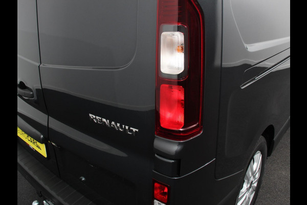 Renault Trafic 2.0 Blue dCi 150PK T30 L2H1 Advance Navigatie Airco Lichtmetalen velgen Betimmering Trekhaak Camera Parkeer sensoren Dab