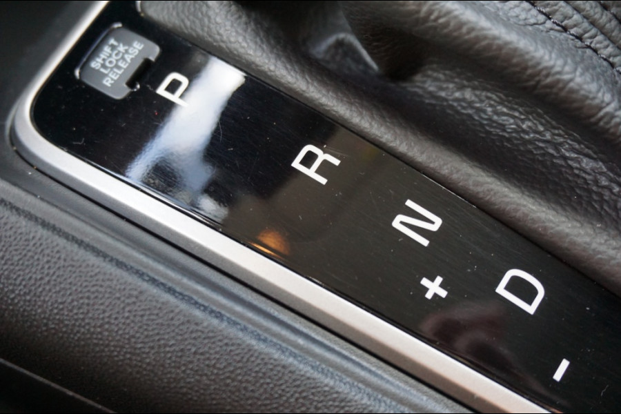 Kia Venga 125PK Edition AUTOMAAT | TREKHAAK | CAMERA | EL. CLIMATE