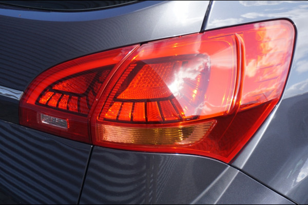 Kia Venga 125PK Edition AUTOMAAT | TREKHAAK | CAMERA | EL. CLIMATE