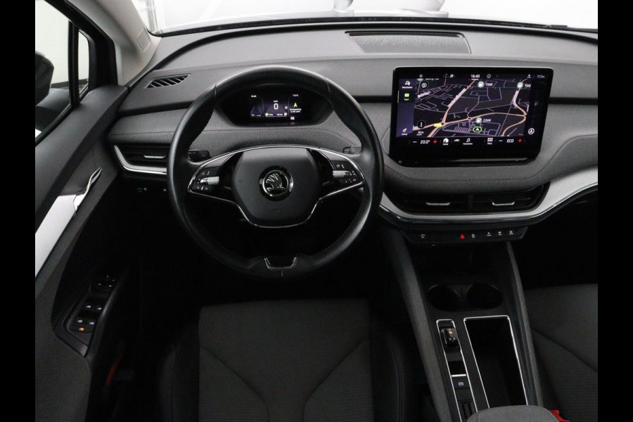 Škoda ENYAQ iV 60 | Trekhaak | Half leder | Carplay | Navigatie | Full LED | 19'' | Cruise control | Sfeerverlichting | Parkeerhulp | Climate control