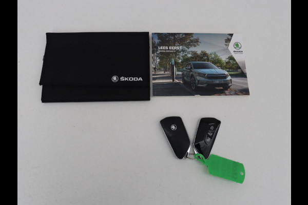 Škoda ENYAQ iV 60 | Trekhaak | Half leder | Carplay | Navigatie | Full LED | 19'' | Cruise control | Sfeerverlichting | Parkeerhulp | Climate control