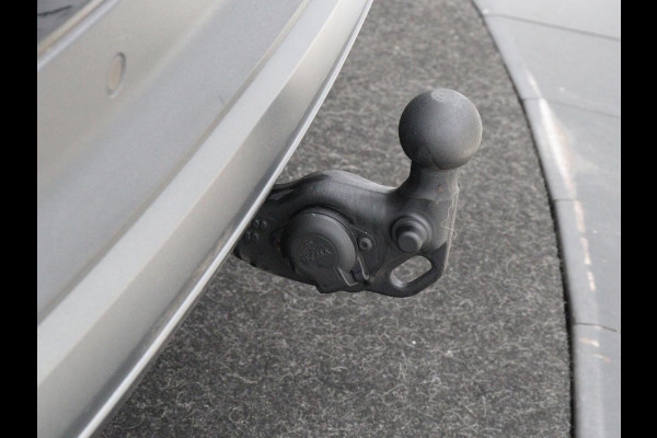 Škoda ENYAQ iV 60 | Trekhaak | Half leder | Carplay | Navigatie | Full LED | 19'' | Cruise control | Sfeerverlichting | Parkeerhulp | Climate control