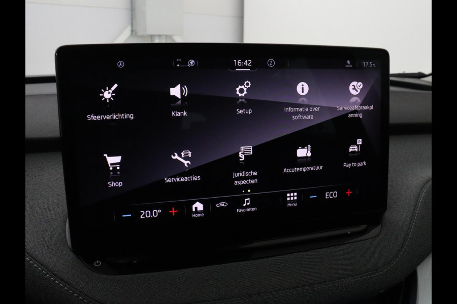 Škoda ENYAQ iV 60 | Trekhaak | Half leder | Carplay | Navigatie | Full LED | 19'' | Cruise control | Sfeerverlichting | Parkeerhulp | Climate control