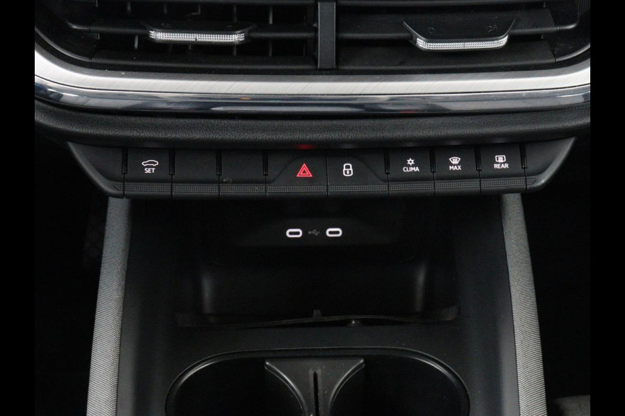 Škoda ENYAQ iV 60 | Trekhaak | Half leder | Carplay | Navigatie | Full LED | 19'' | Cruise control | Sfeerverlichting | Parkeerhulp | Climate control