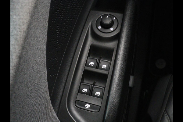 Škoda ENYAQ iV 60 | Trekhaak | Half leder | Carplay | Navigatie | Full LED | 19'' | Cruise control | Sfeerverlichting | Parkeerhulp | Climate control