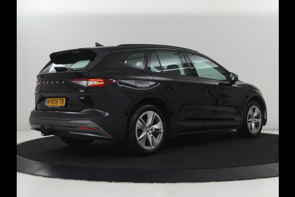 Škoda ENYAQ iV 60 | Trekhaak | Half leder | Carplay | Navigatie | Full LED | 19'' | Cruise control | Sfeerverlichting | Parkeerhulp | Climate control