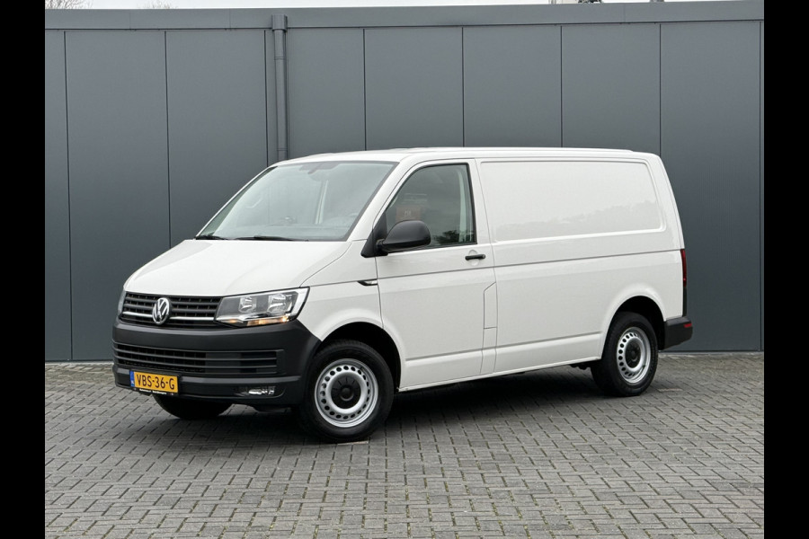 Volkswagen Transporter 2.0 TDI 102 PK / L1H1 / 1e EIG. / ACHTERKLEP / AIRCO / CRUISE / CAMERA / VERWARMDE VOORRUIT