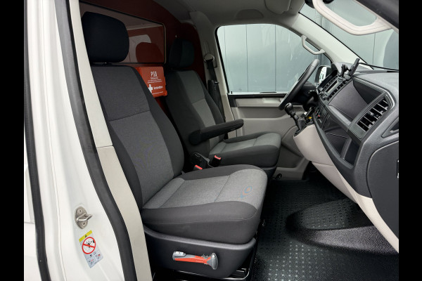 Volkswagen Transporter 2.0 TDI 102 PK / L1H1 / 1e EIG. / ACHTERKLEP / AIRCO / CRUISE / CAMERA / VERWARMDE VOORRUIT