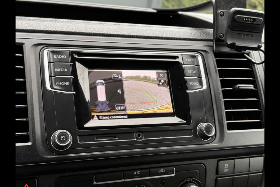 Volkswagen Transporter 2.0 TDI 102 PK / L1H1 / 1e EIG. / ACHTERKLEP / AIRCO / CRUISE / CAMERA / VERWARMDE VOORRUIT