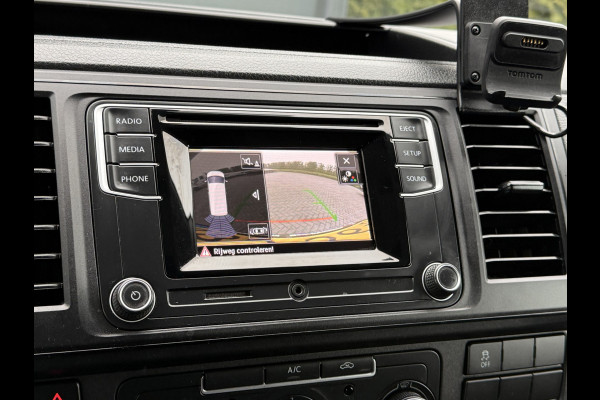 Volkswagen Transporter 2.0 TDI 102 PK / L1H1 / 1e EIG. / ACHTERKLEP / AIRCO / CRUISE / CAMERA / VERWARMDE VOORRUIT