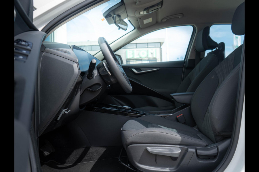Kia Niro EV Light Edition 64.8 kWh | Navigatie | Achteruitrijcamera | Airco | Cruise control Adaptief |