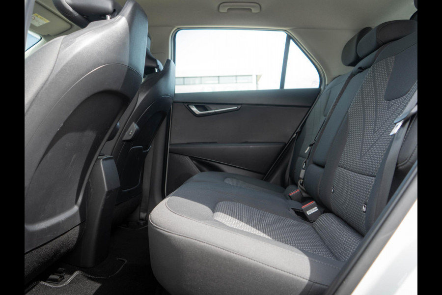 Kia Niro EV Light Edition 64.8 kWh | Navigatie | Achteruitrijcamera | Airco | Cruise control Adaptief |