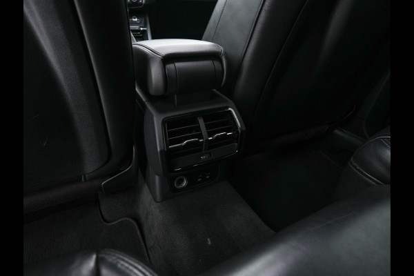 Audi RS Q3 Sportback TFSI Quattro Aut. *PANO | LEATHER | FULL-LED | ADAPTIVE-CRUISE | BANG&OLUFSEN | TOPVIEW | HEATED-SPORTSEATS | DIGI-COCKPIT | PRIVACYGLASS | SHIFTPADDLES | AMBIENTLIGHT | ECC | PDC | 21''ALU*